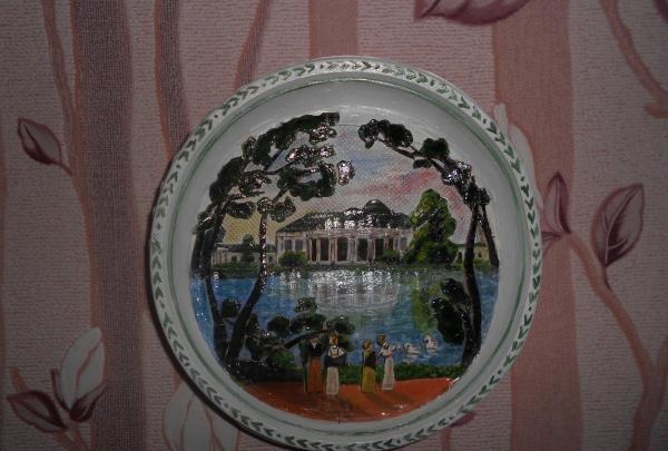 decorative plate with three-dimensional image