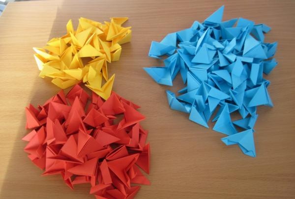 colored paper corners