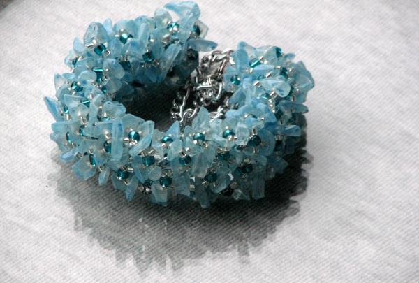 Bracelet made of crystals and beads