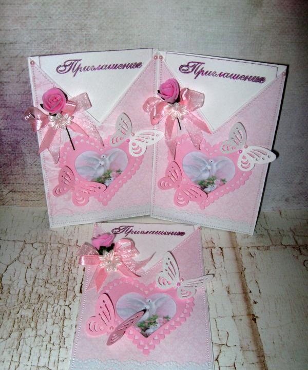 Wedding invitations in the form of an envelope