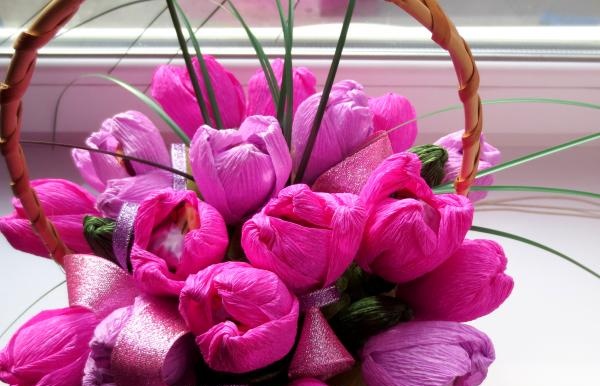 Basket with flowers made from candies