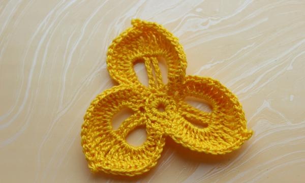 Crochet flowering cacti