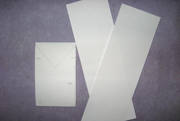 Wedding invitations in the form of an envelope