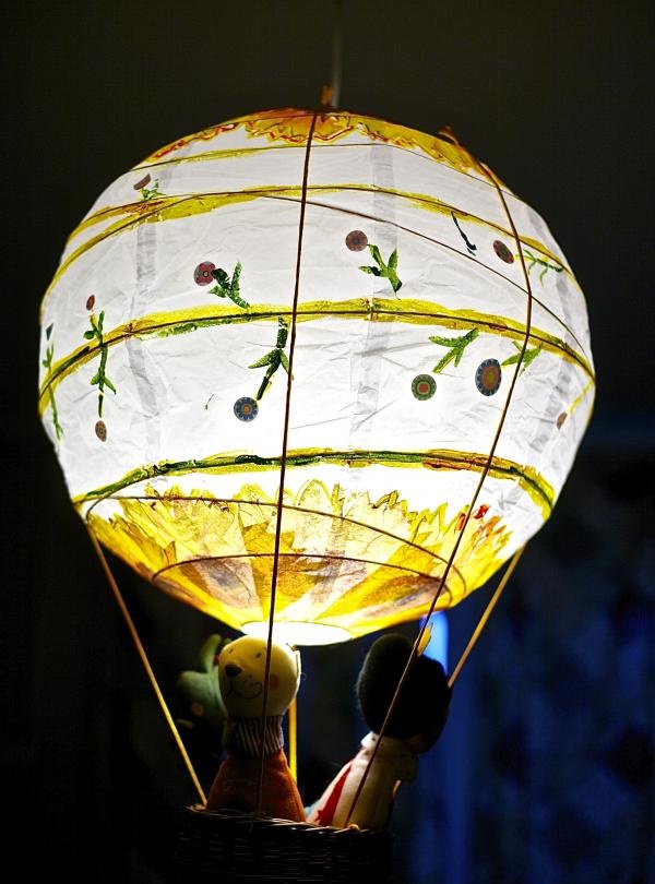 Paper lantern balloon