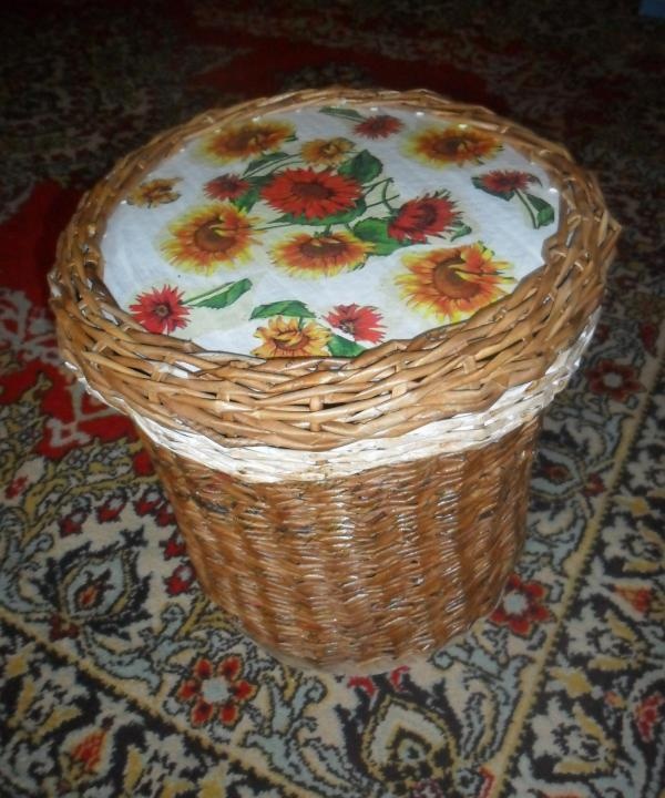 newspaper tube ottoman