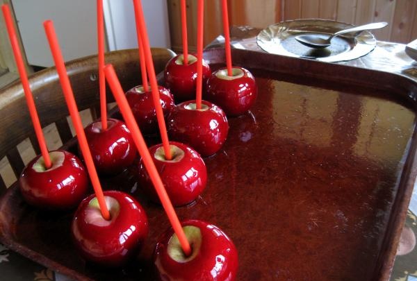 Caramel apples