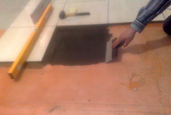 laying tiles on infrared floors