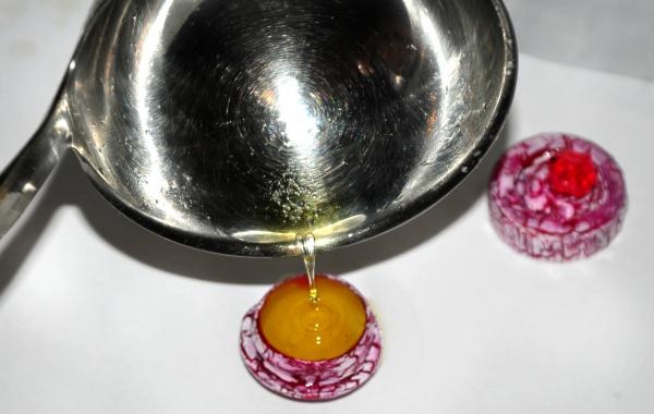 making solid perfumes