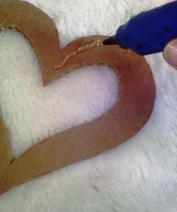 Volumetric coffee heart in a pot