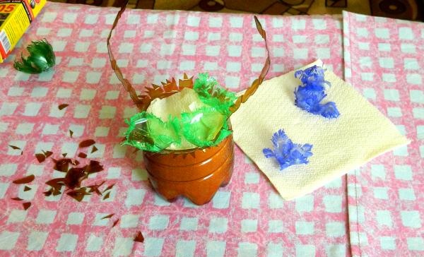 Basket with a bouquet of plastic bottles