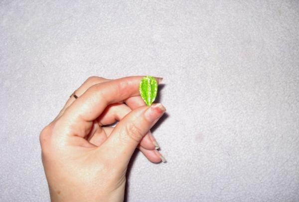 Set of hairpins using kanzashi technique