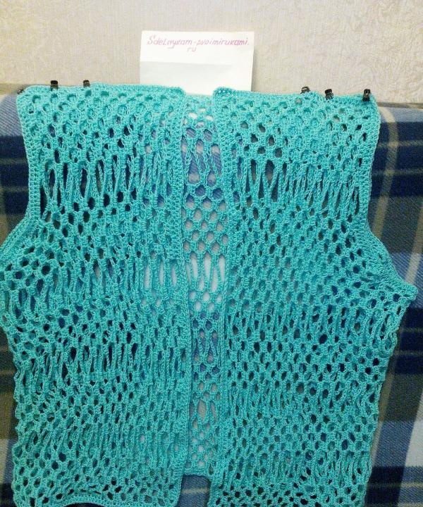 Crocheted mesh vest