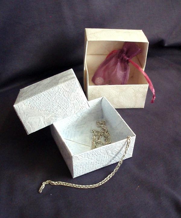 Elegant gift box