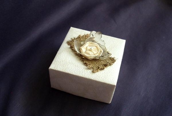 Elegant gift box