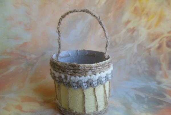 Miniature basket