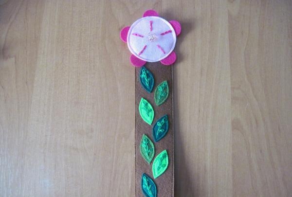 Felt bookmark