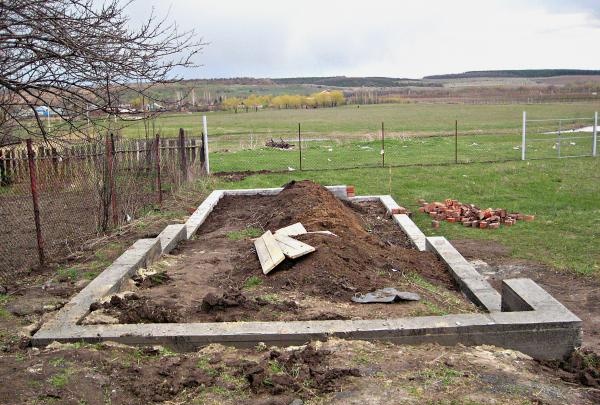 Stages of building a barn