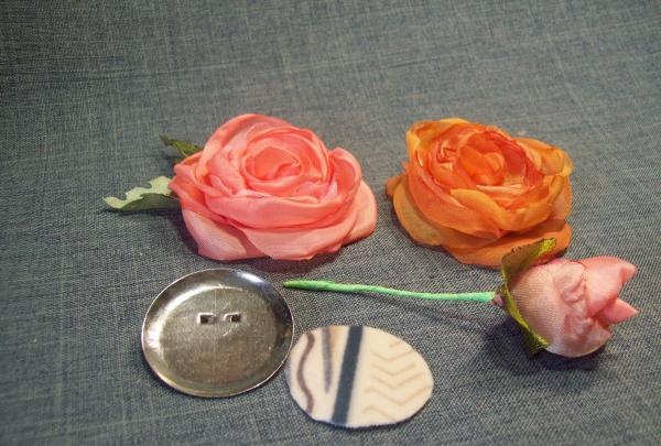 brooch with a headband with silk flowers