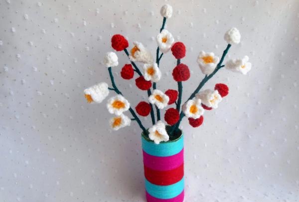 Decorative crochet flowers