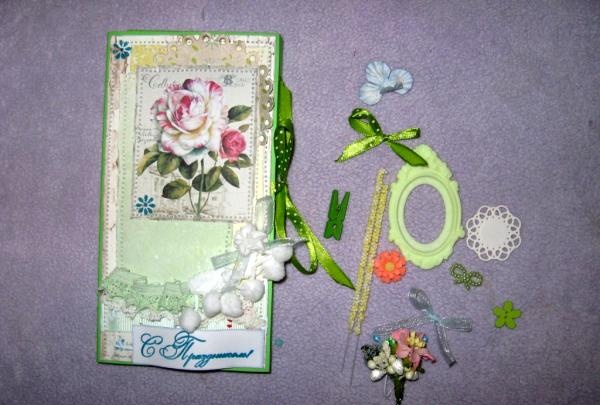 Postcard box in shabby chic style