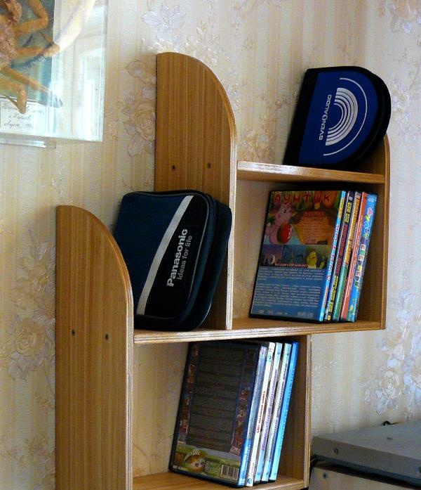 Three-story shelf