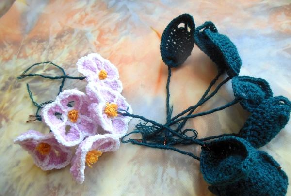 Crochet violets