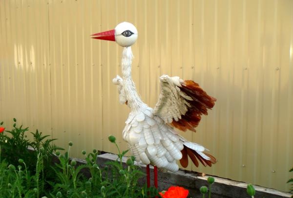 Birds made from plastic bottles