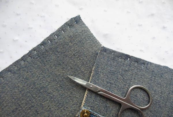 Notepad with denim trim