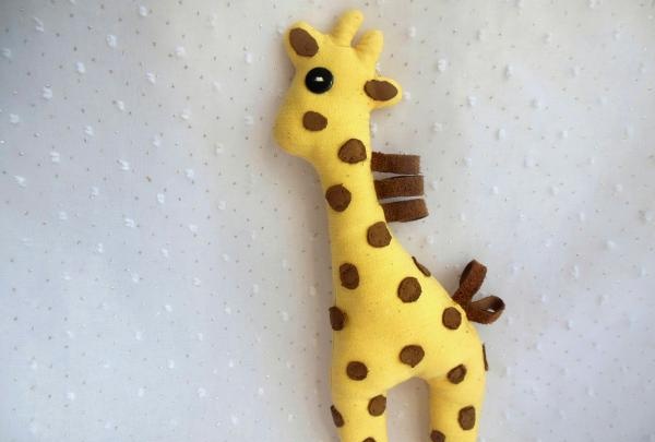 DIY soft toy giraffe