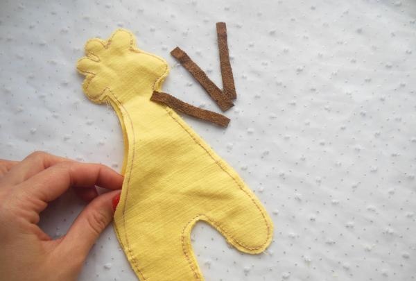 DIY soft toy giraffe