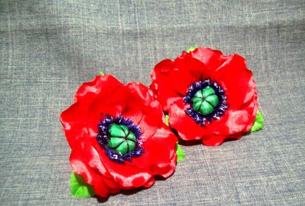 hair decorations poppies