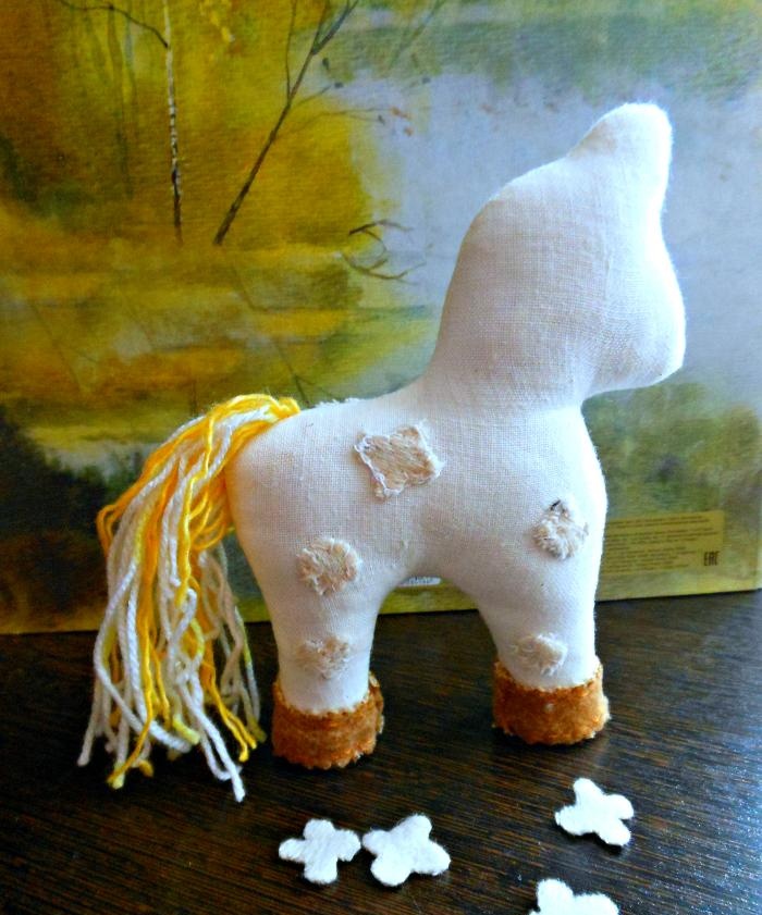 Soft toy horse