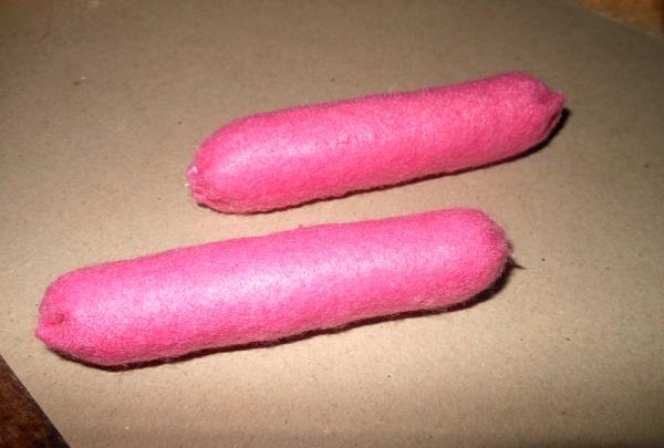 How to sew a sausage from felt