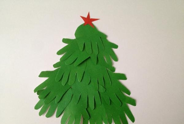 How to make a Christmas tree out of paper