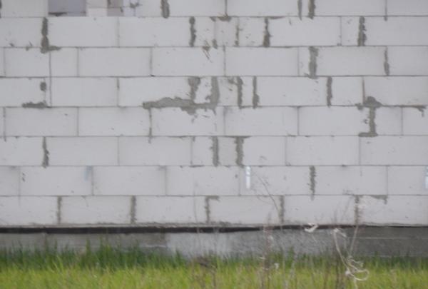 Construction of a house from aerated blocks