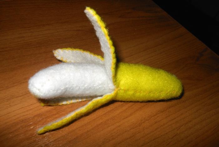 Felt banana