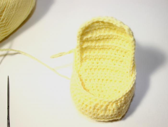 crochet baby booties