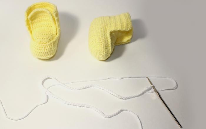 crochet baby booties