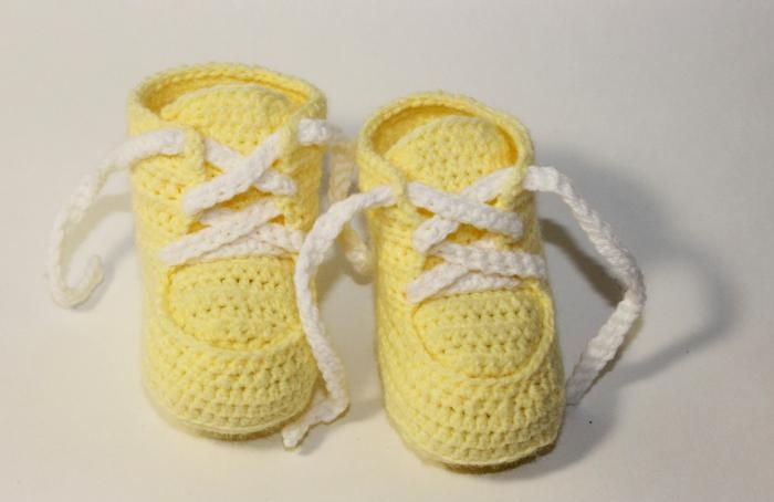 crochet baby booties