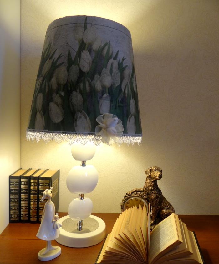 Restoration and decoupage of a lampshade