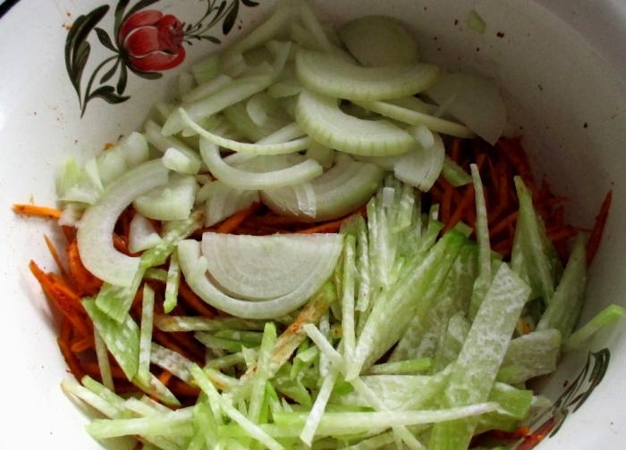 Warm chicken gizzard salad