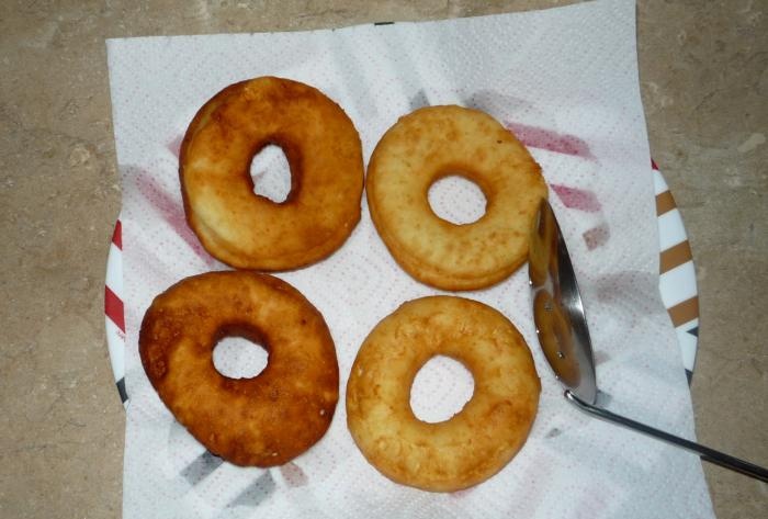 Delicate curd donuts