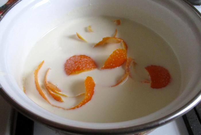 Panna cotta na may dalandan