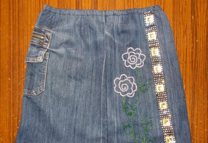 Denim skirt with embroidery