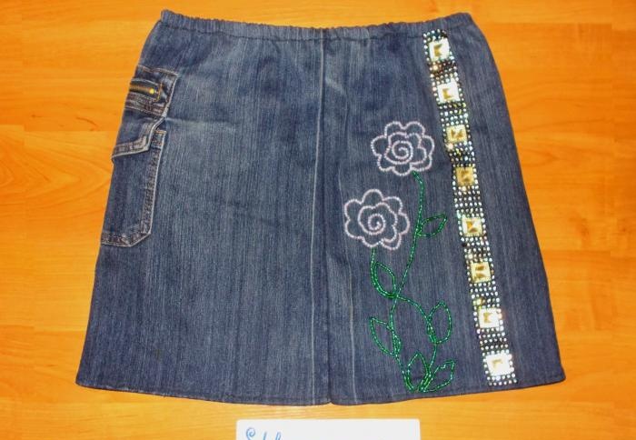 Denim skirt with embroidery