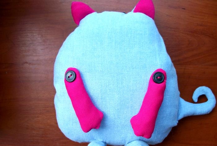 Sew a Scops Owls pillow with your own hands