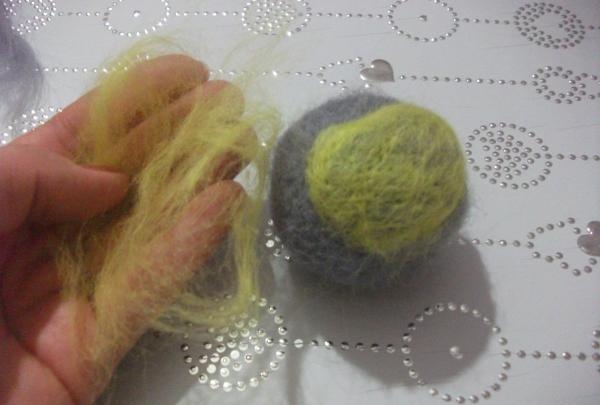 roll yellow wool