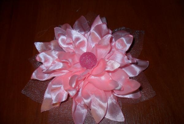 Ribbon flower