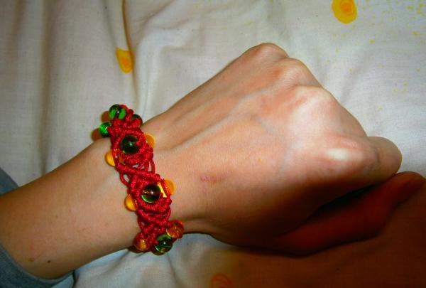 macrame bracelet