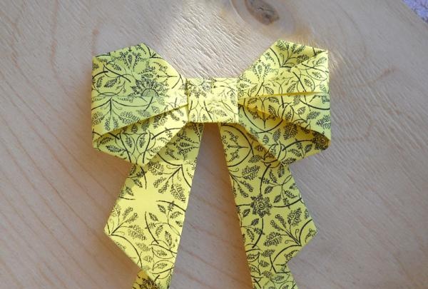 paper bow